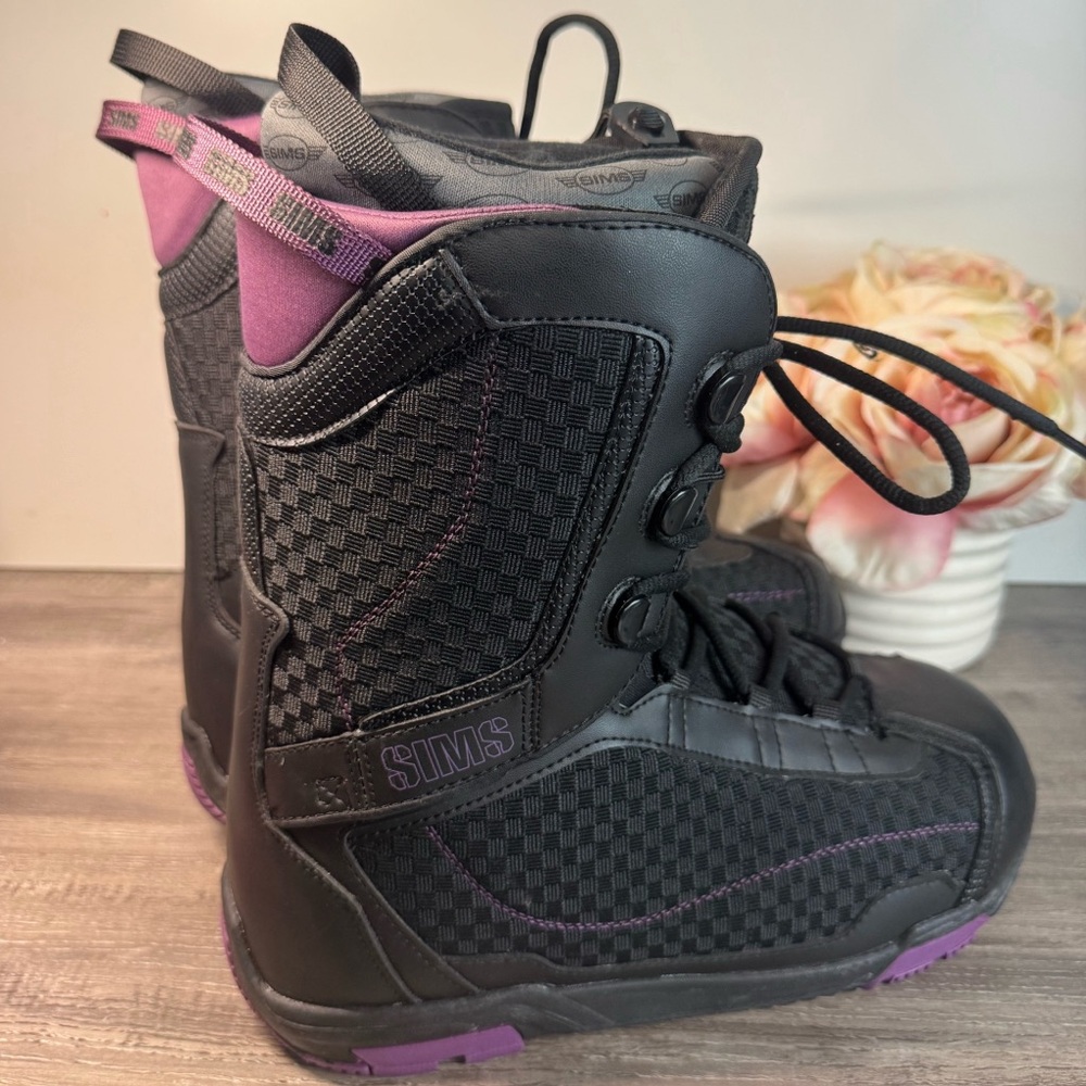 SIMMS Omen Women's Black and Purple Snowboard  Boots size 10 EUC - Picture 3 of 6